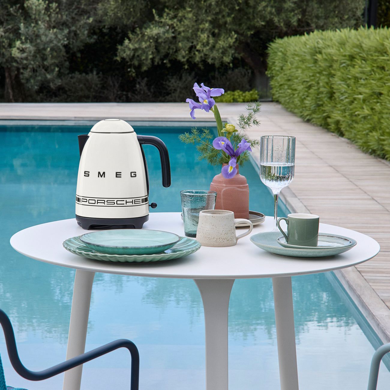 Kettle 1.7L Carrara White - Porche x SMEG